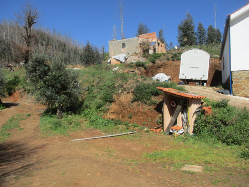Bauwagen wird an den ursprünglichen Ort zurück versetzt - Goladinha
