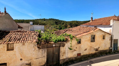 Vila Facaia, Krche, leerstehende Häuser, Goladinha, Portugal