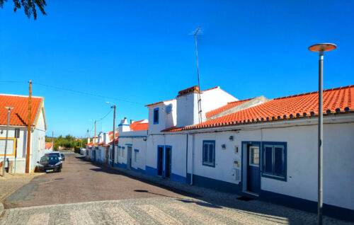 Ferias September 2025, Alentejo, Portugal, Goladinha, Barragem de Divor, Typische Architektur, Häuser
