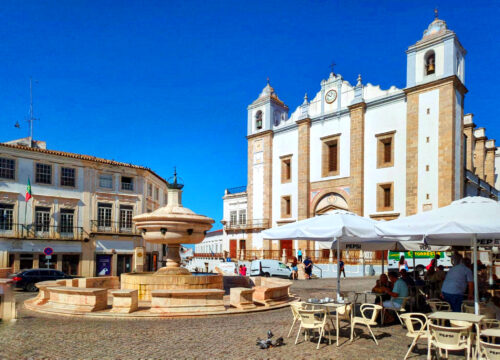 Ferias September 2025, Alentejo, Portugal, Goladinha, Evora, Brunnen, Igreja