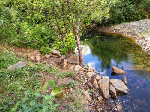 Flussmauer, Sanierung, die letzten Meter bis zur Brücke, Goladinha, Portugal