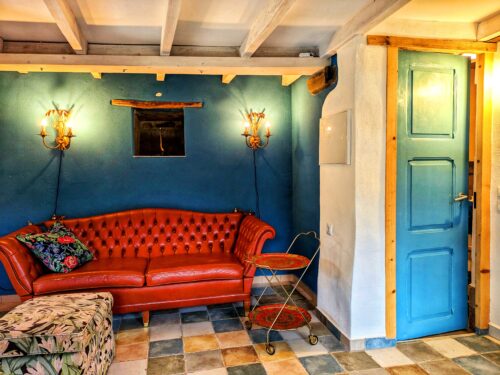 Ernst Jandl, lechts und rinks, CASA AGUA, Badezimmertür, Blau, Goladinha, Portugal