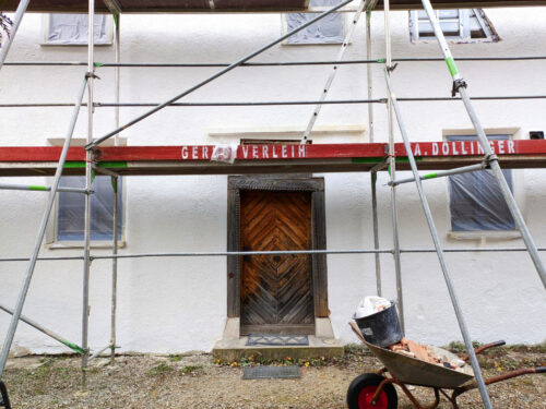 DE, Deutschland, Knaubenhof, Fenster, Fassade streichen,  Goladinha Portugal